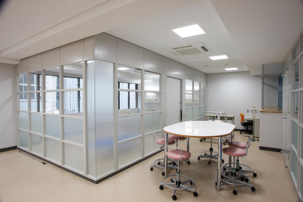 病棟・保険薬局実習室-1