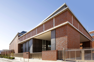 創立130周年記念館