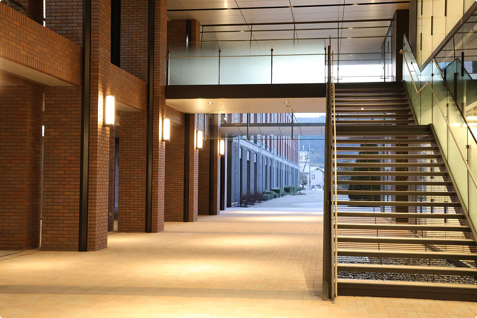 キャンパスプロムナード(1F )