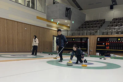 憧れの選手と対戦！カーリング全日本選手権へ　3年次生 榛葉彩日さん01
