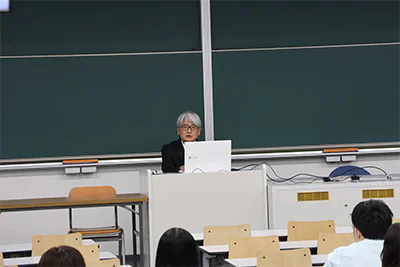 進路支援課主催「病院選考対策ガイダンス」を開催しました02