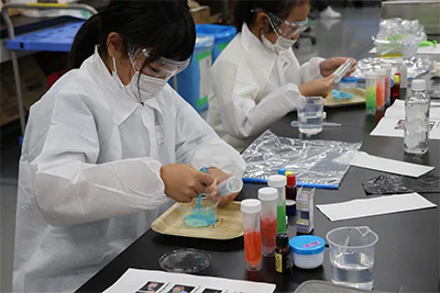 20250728小さな“科学者”誕生！山科区小学校の夏恒例人気イベント「身近な夏の不思議体験2025イン山科」を開催02